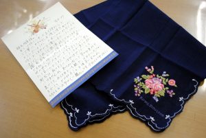 お客様より高級ハンカチ!いただきました!!